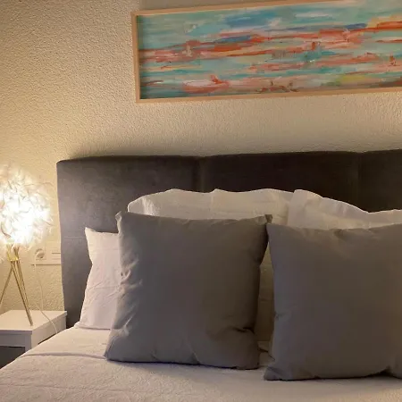 Vut Plaza Del Angel Apartment *
