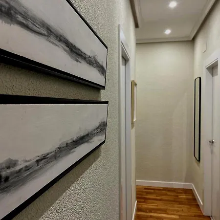 Vut Plaza Del Angel Apartmán *